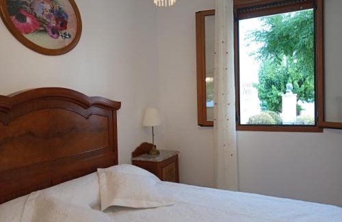 Chinorlet House | Casa Rural Rectoría de Raspay