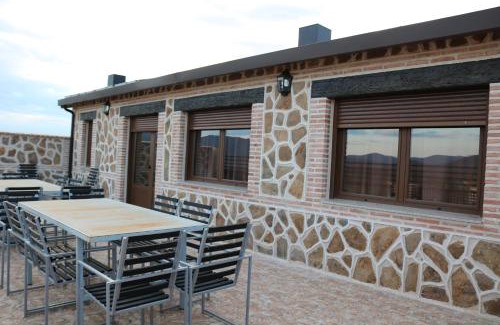 Los Navalucillos House | Casa Rural "Vallecasar"