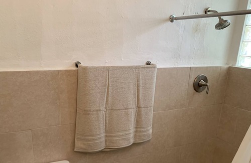 Isabel II Cabin | Casa San Juan Guesthouse Room A