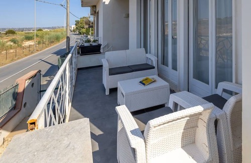 Donnalucata Apartment | CASA SICILIA - Riviera Guest House 50mt from the sea, garden, parking &