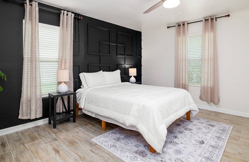 McAllen House | Casa Sol 4-bedroom home in North Mcallen
