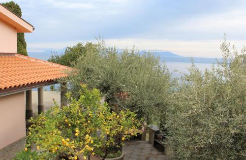 Piraino Apartment | Casa Spisidda Appartamento bilocale "Salina" con vista sulle Eolie