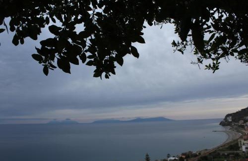 Piraino Apartment | Casa Spisidda Appartamento bilocale "Salina" con vista sulle Eolie