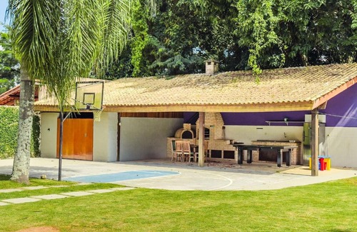 Cotia House | Casa térrea e confortável na Granja