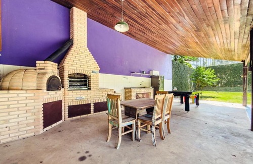 Cotia House | Casa térrea e confortável na Granja