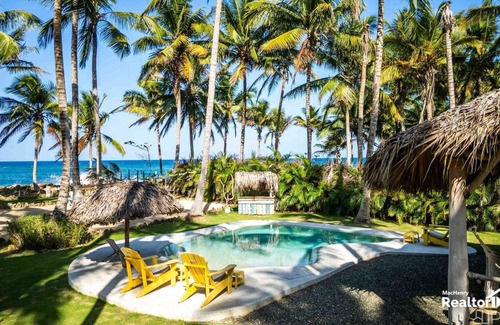 Cabrera Villa | Casa Taina- 5 Bungalows, swimming pool- OCEANFRONT w/Butler and Chef
