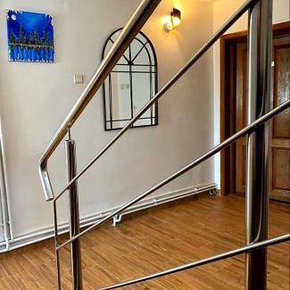 Tirgu Jiu House | Casa Topazz