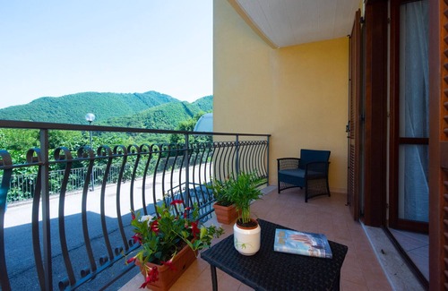 Tramonti Apartment | Casa Tramonti D'aMare - On the hills of the Amalfi Coast
