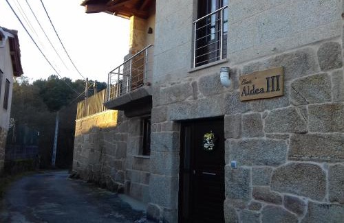 Coles House | Casa Tras Do Rio