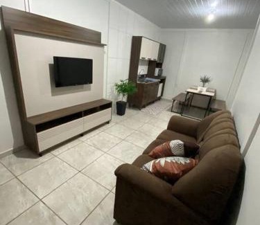 Coronel Vivida House | Casa Uni residencial 03