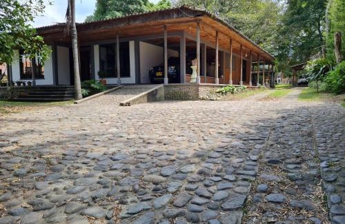 Las Mercedes House | Casa Vélez