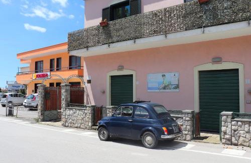 Sant'Agata sui Due Golfi House | Casa Vacanze Il Postino