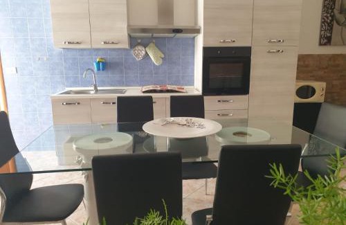 Martis Apartment | Casa vacanze con giardino e area barbecue