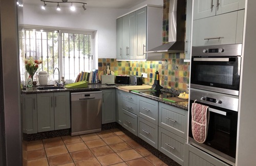 Almunecar Villa | Casa Valderrama - Beautiful Spacious Villa With Private Pool And Large Hot Tub.