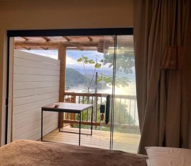 Felix House | Casa Varandas - Estúdio Garoupa TV, AC, Frigobar