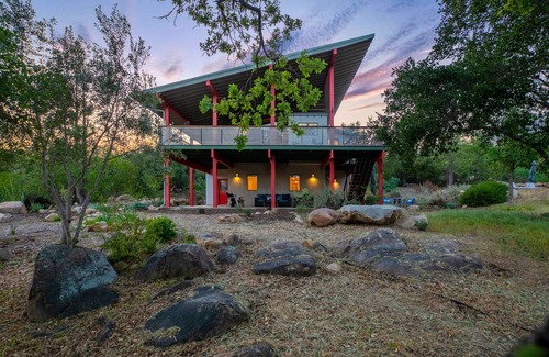 Ojai House | Casa Verde Estate | Stunning Mountain Views | 2 acres 3300 sq feet| Walk to Town