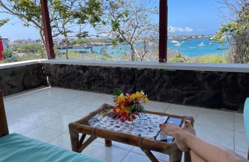 Puerto Baquerizo Moreno House | Casa Verde Vacation Garden Home