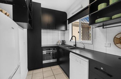 Manoora Apartment | Casa Villa- Peaceful Retreat