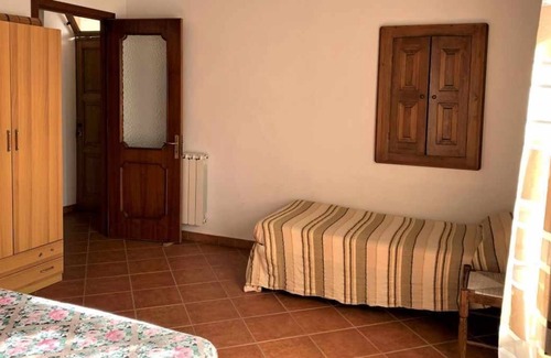 Leni House | Casa Vittoria, in the center of Leni and sea view