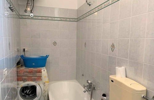 Leni House | Casa Vittoria, in the center of Leni and sea view