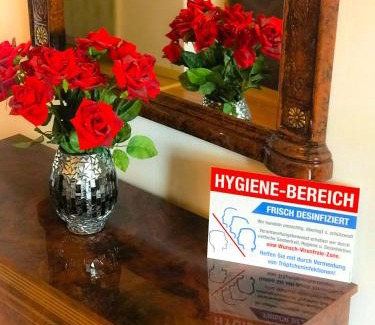 Falkensee Apartment | "Casa20200" 2 x Apartments je 150qm für Business, Familien, Gruppen, Handwerker 15min von BERLIN, Erdbeerhof, Outlet B5, 5min vom See Falkensee ! 2 Apartment each 150qm for BUSINESS , FAMILIES 15min from BERLIN!