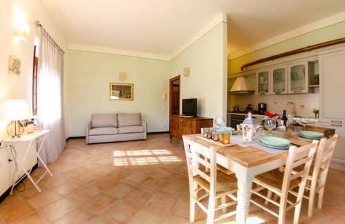 Valpromaro Apartment | Casale 180