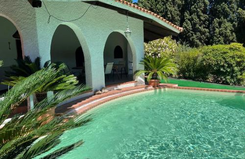 Sarroch Villa | Casale al mare - villa with swimming pool 150 meters from the beach
