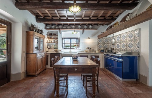 San Casciano in Val di Pesa Villa | Casale Tagliafune,a XV century's Country Villa near Florence with vineyards view