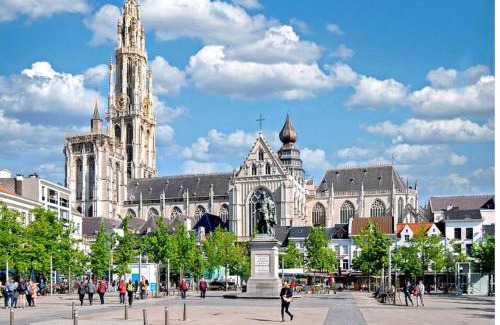 Antwerp Apartment | CasaMia Lofts