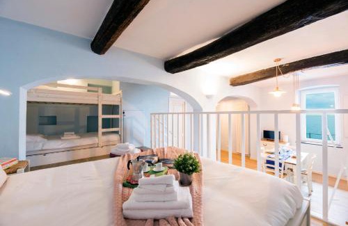 Camogli Apartment | CasaViva - Seafront Haven in Camogli