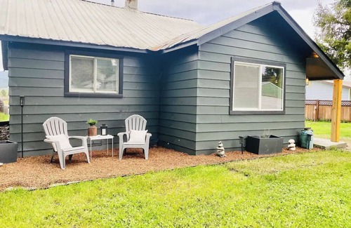 Cascade House | Cascade Basecamp: close to fun!