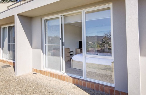 Jindabyne Apartment | Cascades 3 - Studio Apartment l Free WiFi l Central Location l Bath