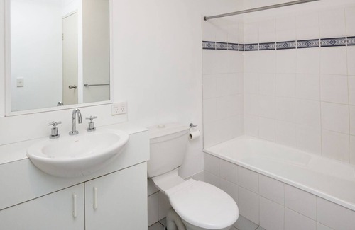 Jindabyne Apartment | Cascades 3 - Studio Apartment l Free WiFi l Central Location l Bath
