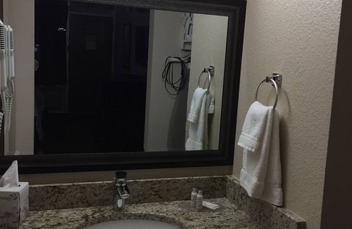Hendersonville Hotel | Cascades Mountain Resort, Ascend Hotel Collection