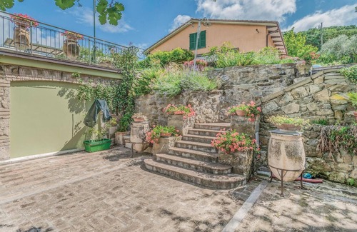 Magione House | Case Sparse San Savino