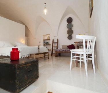 Old Town Cisternino Apartment | Casetta del vicolo orologio