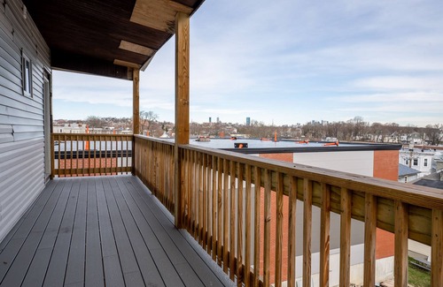 Dorchester Apartment | CASHBACK 10% - 90-Boston Spacious Convenient Apartment