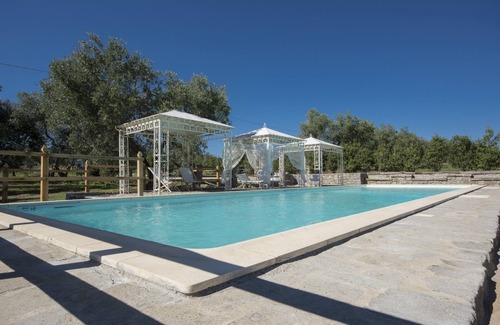 Montefiascone House | Casina Marco Polo. Elegant depandace, two rooms plus, with private patio