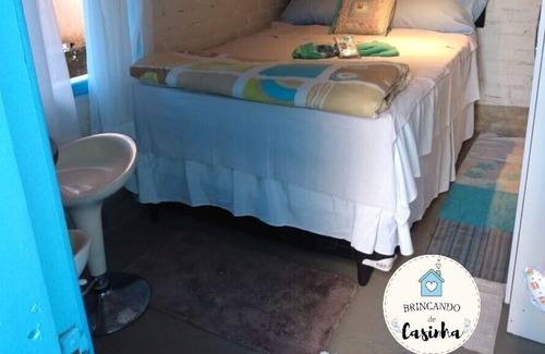 Sao Francisco House | Casinha no Jardim, Quarto e Cozinha Completa- Área Central