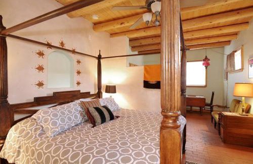 Northeast Santa Fe House | Casita Bee, Santa Fe charmer