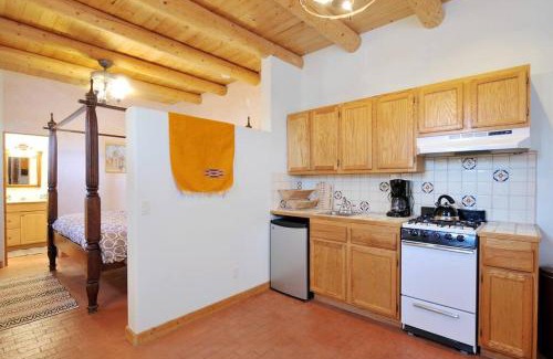 Northeast Santa Fe House | Casita Bee, Santa Fe charmer