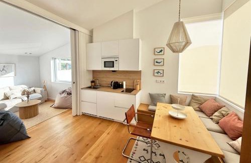 Arnados House | Casita con jardín en playa de Razo