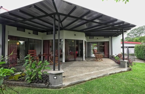 San Isidro House | Casita Jacaranda - Garden view private casita - 15 min from SJO airport