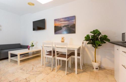 Nijar Apartment | Casita Las Malvinas en Villa de Nijar con piscina