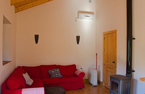 Zafarraya Cottage | Casita with mountain views, jacuzzi and pool