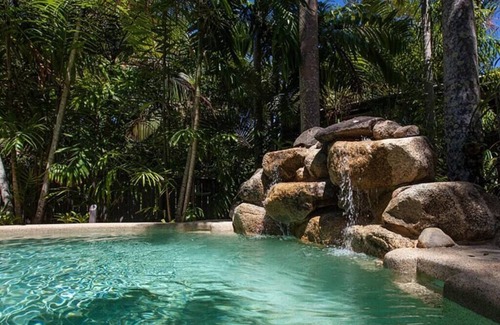 Mission Beach House | Cassawong Cottages - Butterfly - 2 Bed Spa