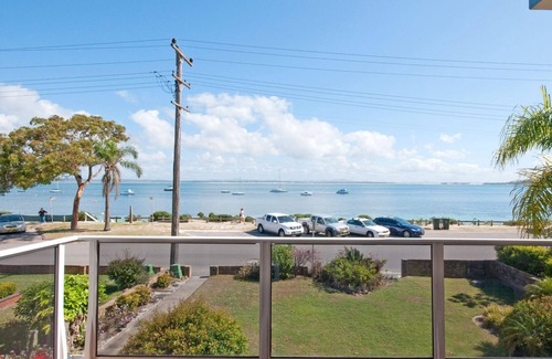 Shoal Bay Apartment | Castaways 4/17 Shoal Bay Road - Opposite Shoal Bay Beach