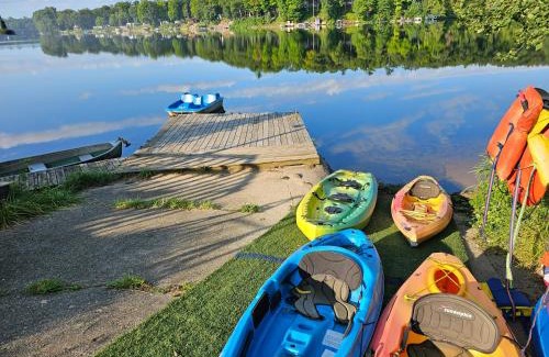 Newaygo Apartment | Castaways Cottage on Croton Pond #1