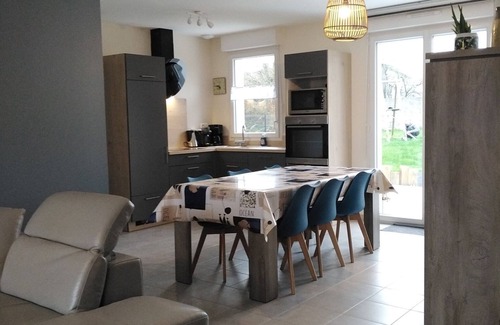 Pluduno House | Castel Breizh : bungalow 3* for 2/6 P in a quiet area 8 km from the beach.WIFI