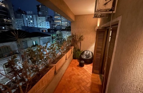 Sao Paulo House | Castelinho, live an elegant experience in this modern and well-lit house